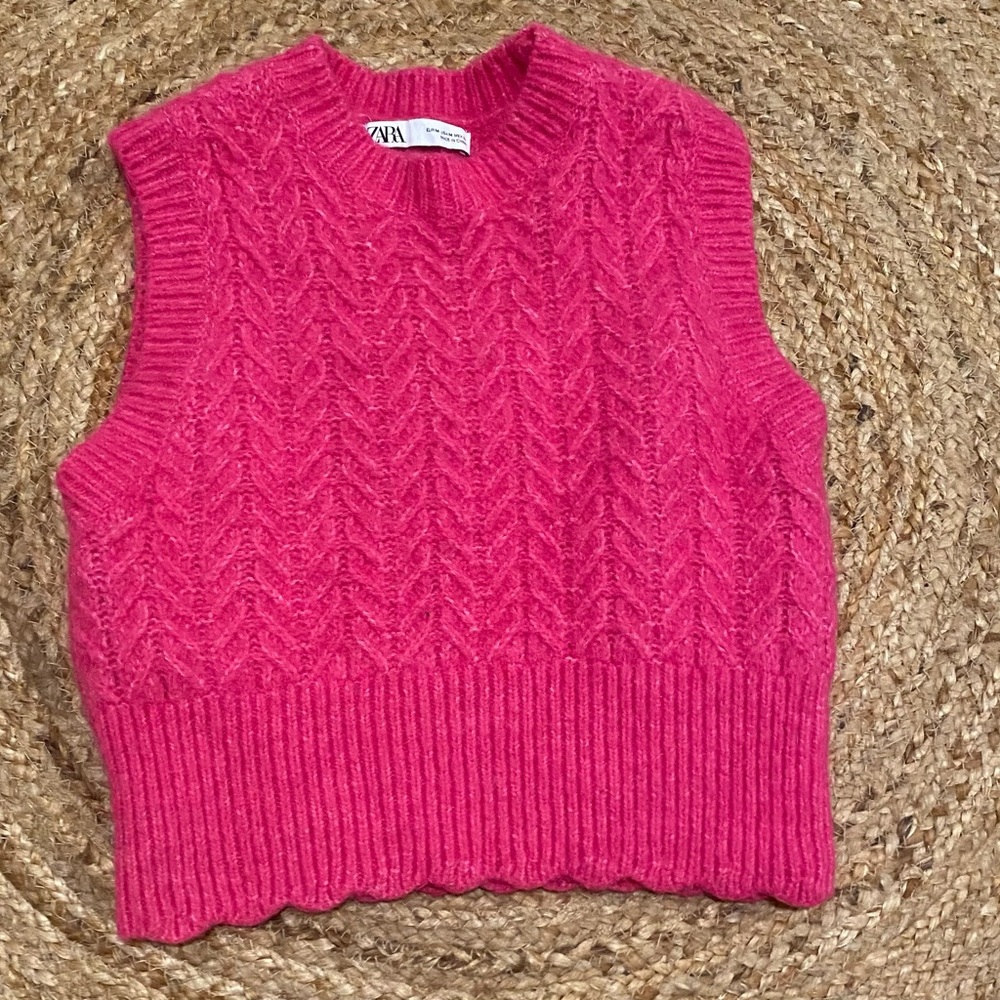 ZARA HOT PINK SWEATER VEST